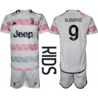 Juventus Dusan Vlahovic #9 Gostujuci Dres za djecu 2023-24 Kratak Rukav (+ Kratke hlače)
